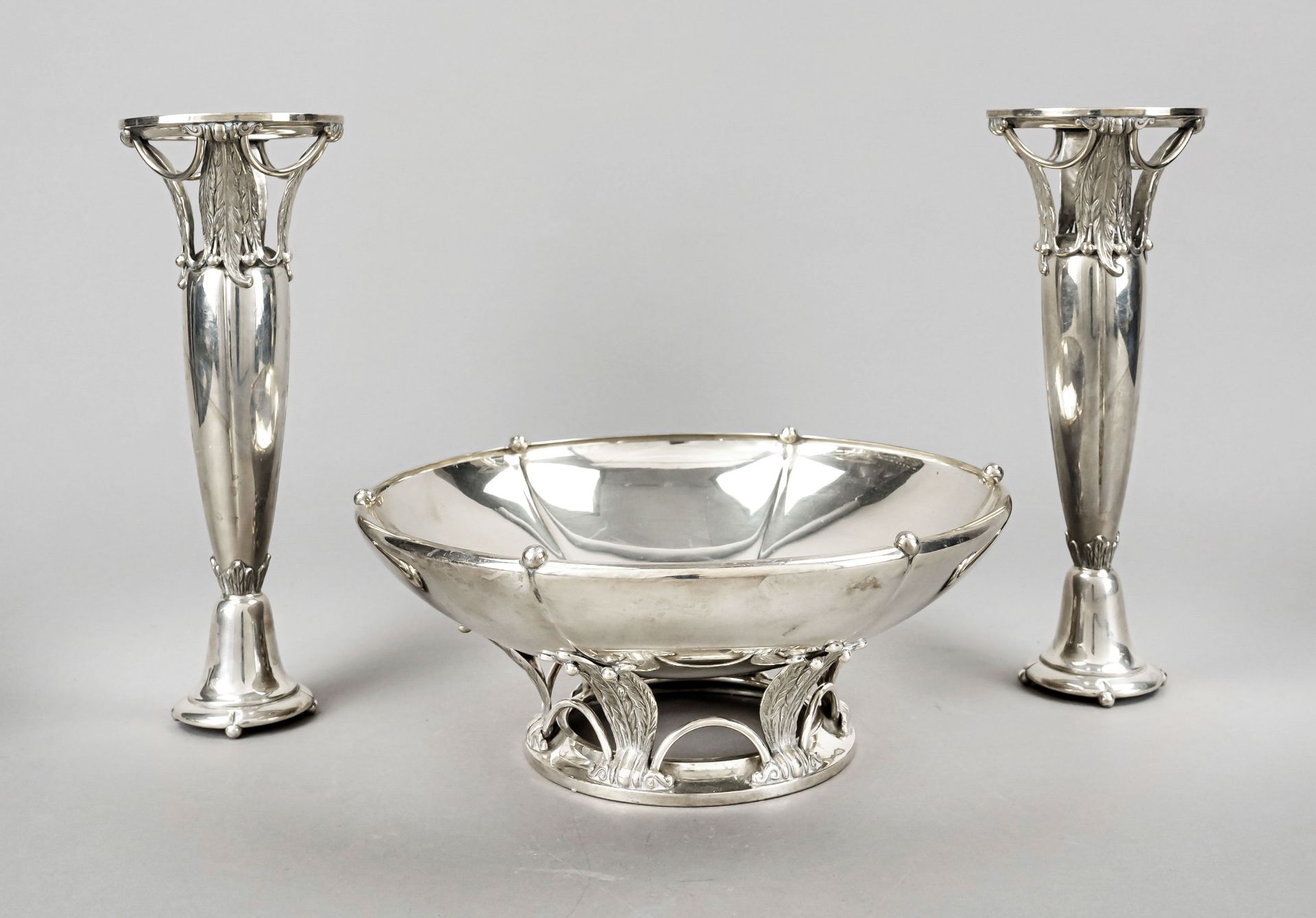 Round footed bowl and pair of candlesticks, USA, 1st half 20th century, maker's mark Richard Dimes
