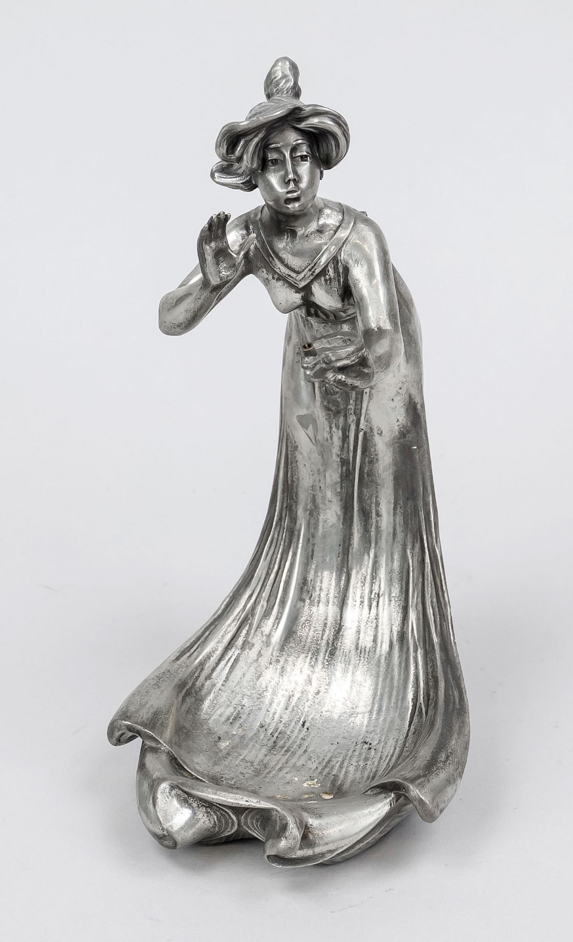 Art Nouveau figurative fuse, around 1900, pewter (Bitter & Gobbers). Lady in a nightdress with an