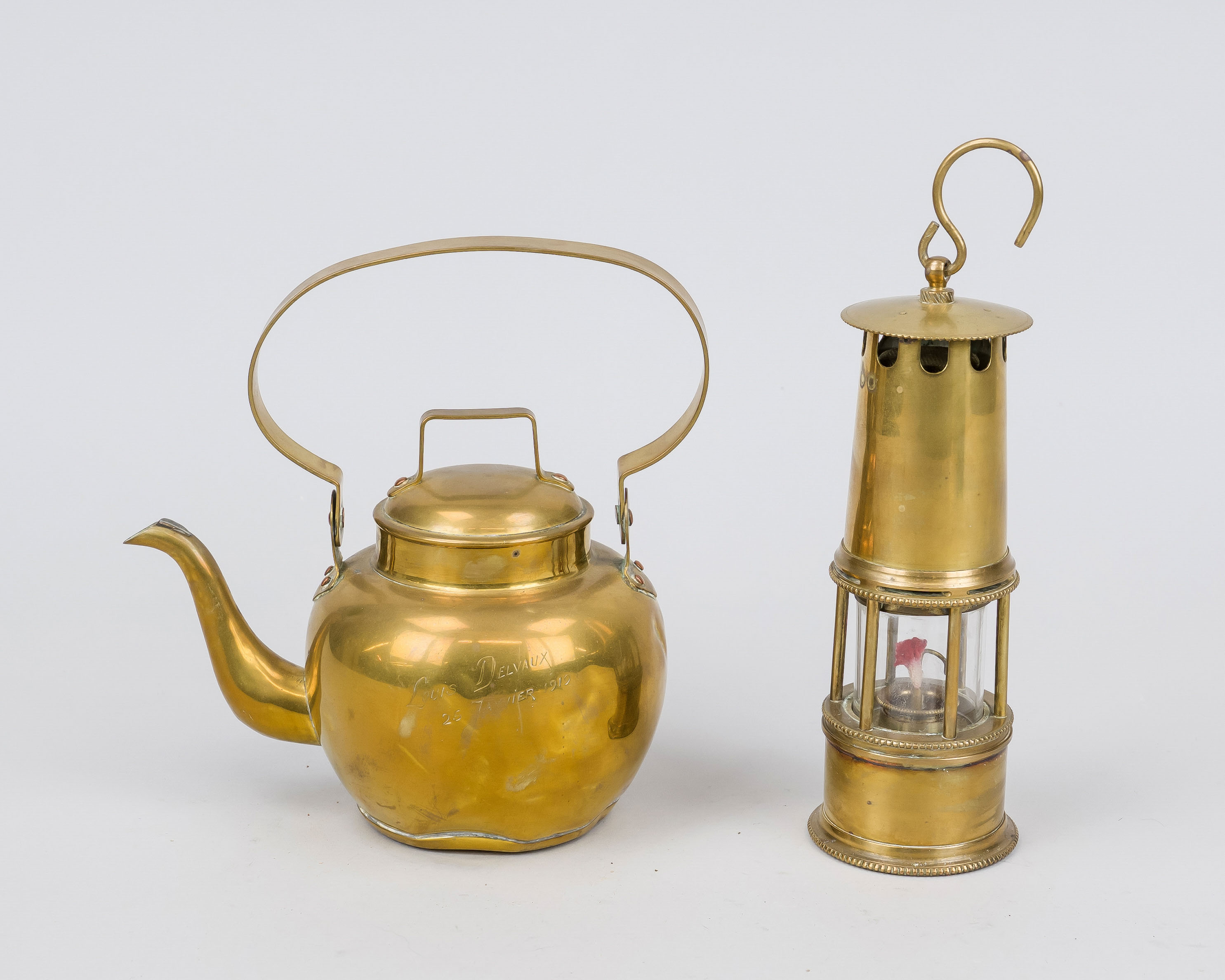 2 brass pieces, 20th century, miner's lamp, with glass cylinder, h. 19 cm, small coffee pot with