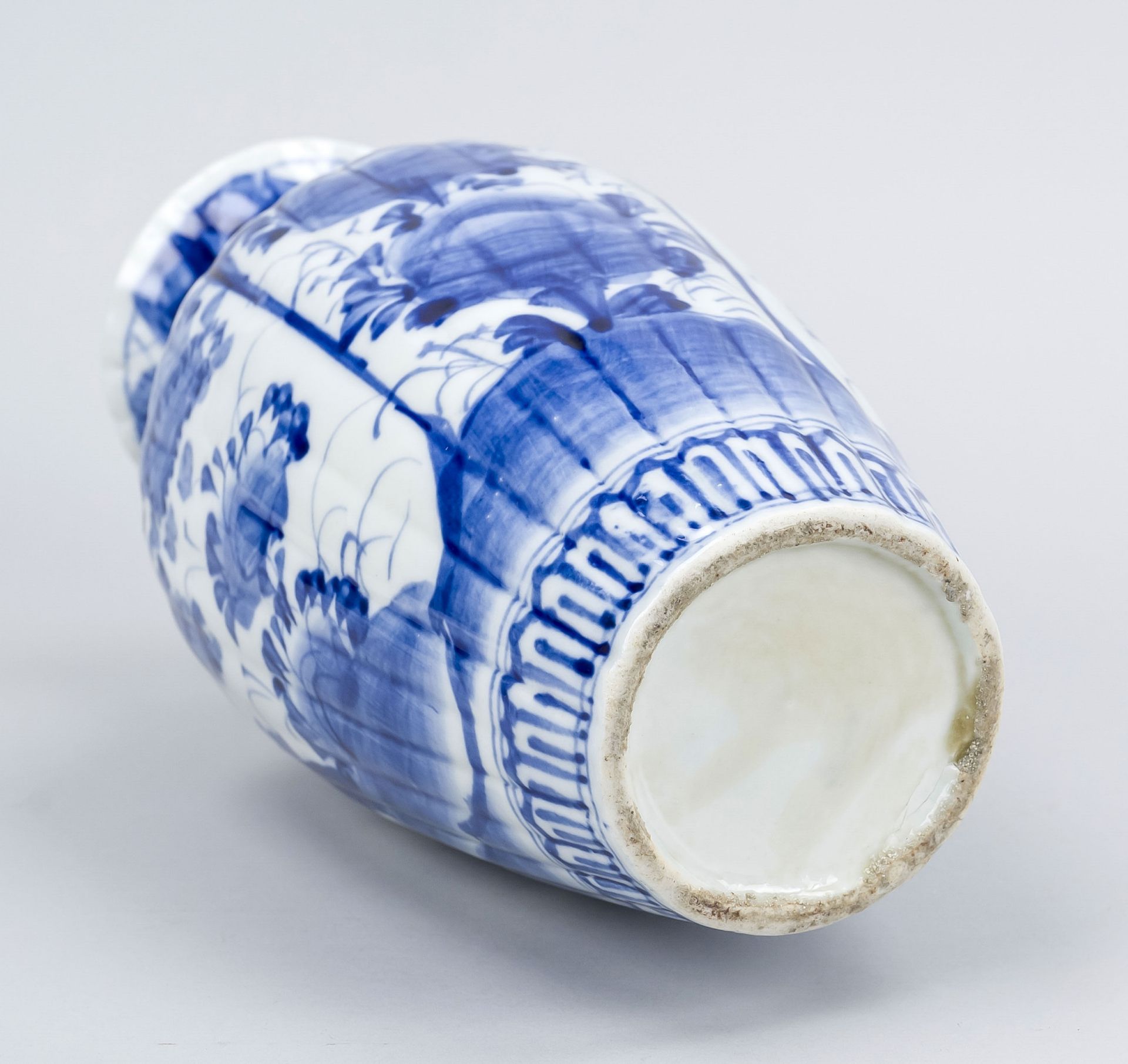 Blue and white vase, Japan, 19th century, ribbed wall, cobalt blue decoration with matching curved - Image 2 of 2
