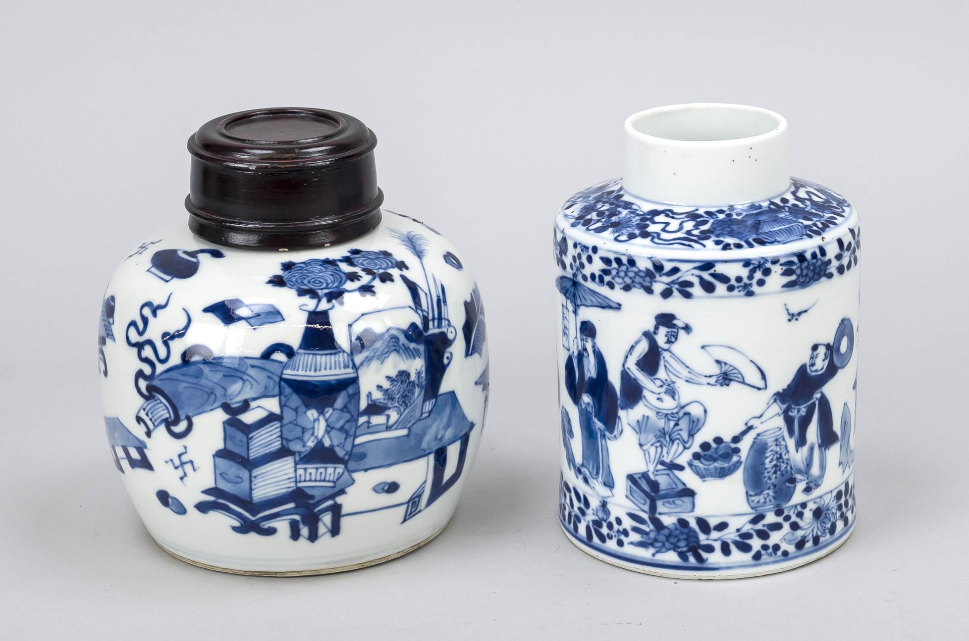 2 tea caddies, China 18th and 19th century (Qing). 1 x cylindrical, 1 x bulbous, both with