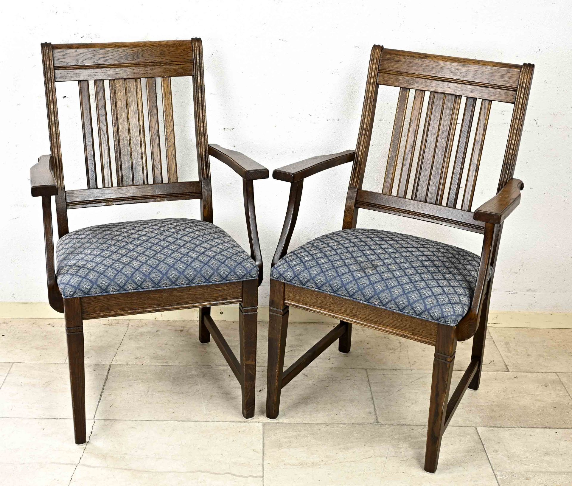 Set of 2 armchairs, circa 1920, solid oak, upholstered seat with blue diamond cover, 98 x 61 x 53 cm