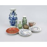 Mixed lot of 8 pieces of porcelain and ceramics, China and Southeast Asia, various periods and