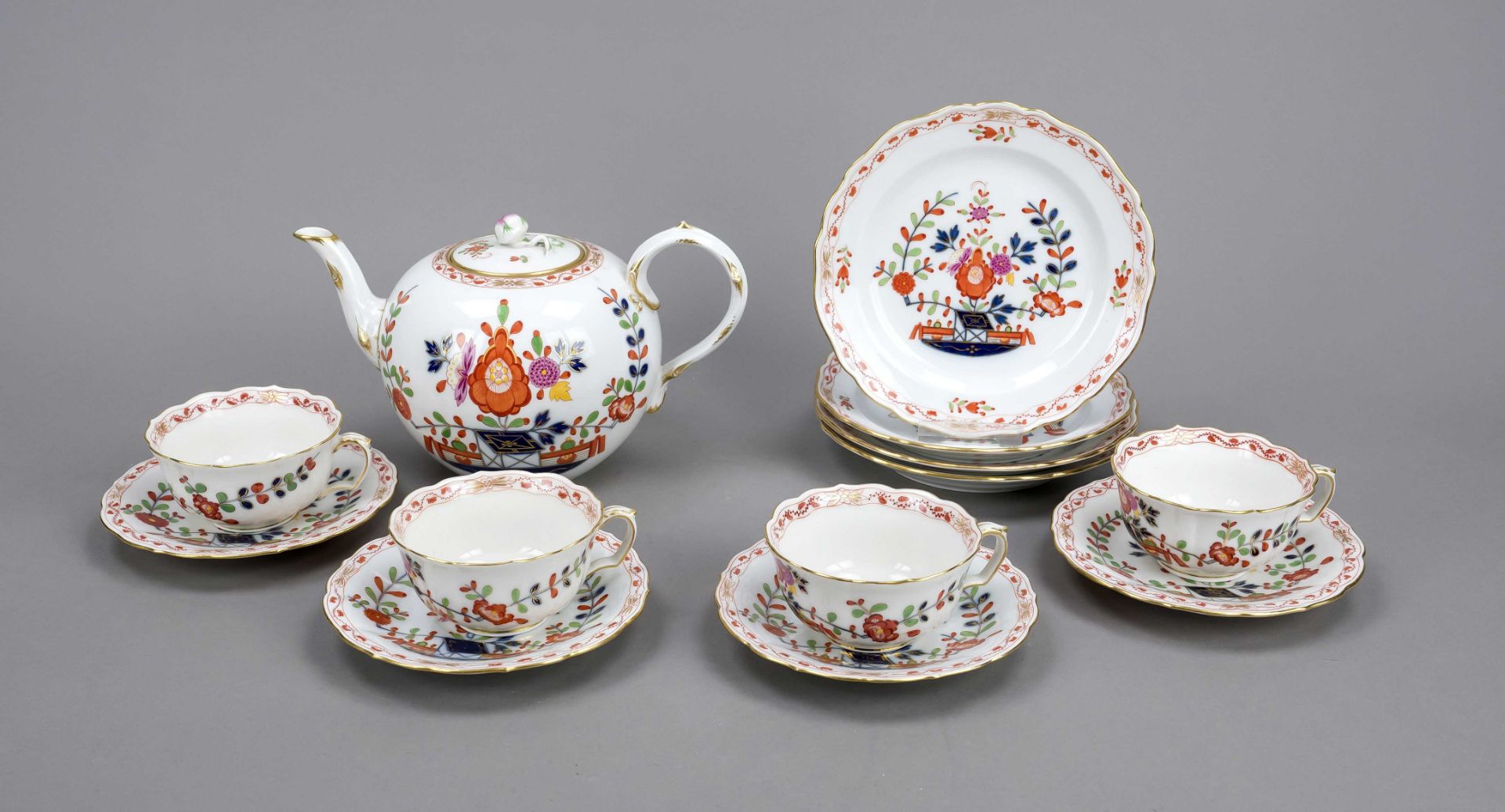 13 pieces of a tea service, Meissen, Pfeiffer period (1924-34), 1st choice, New Cut form, table