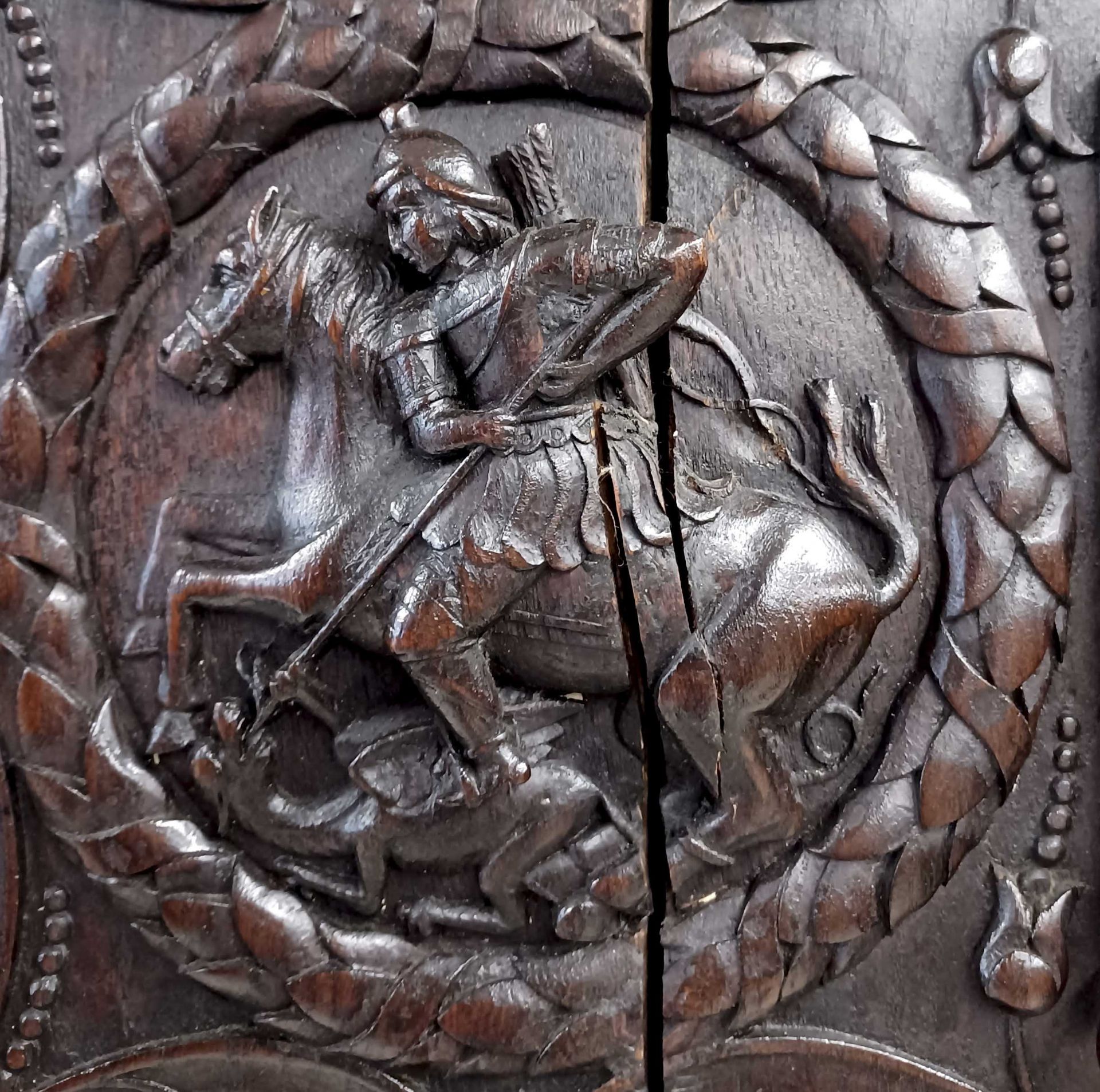 A stately historicism cabinet from around 1880, richly carved oak, three doors and two drawers - Image 3 of 11