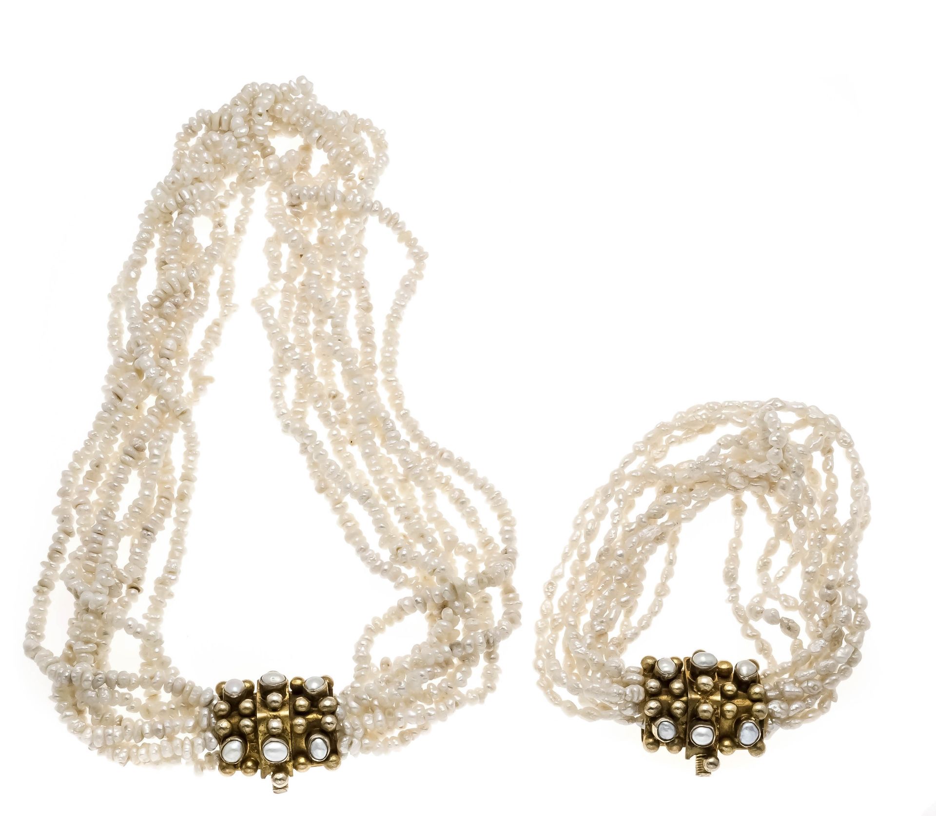 2-piece freshwater pearl set with gold-plated silver 925 7000 clasps, set with 12 white freshwater