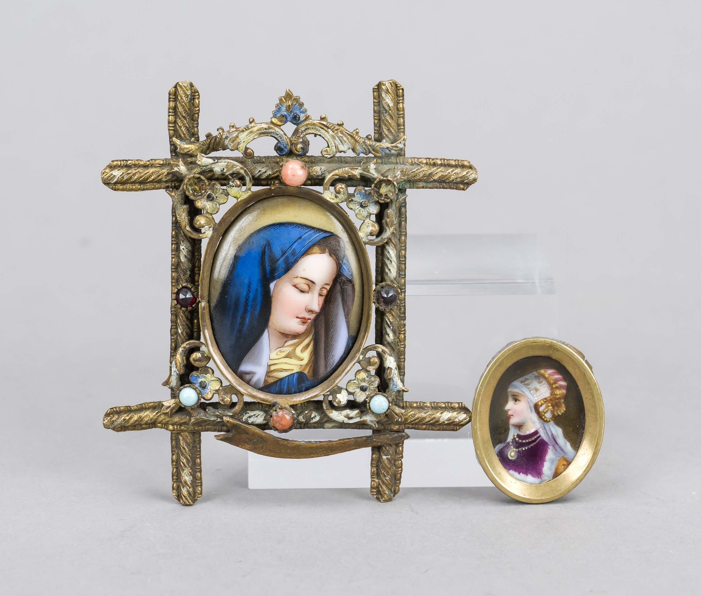 Devotional picture, 19th century, polychrome portrait of the Virgin Mary in an oval, 4 x 3 cm, in an