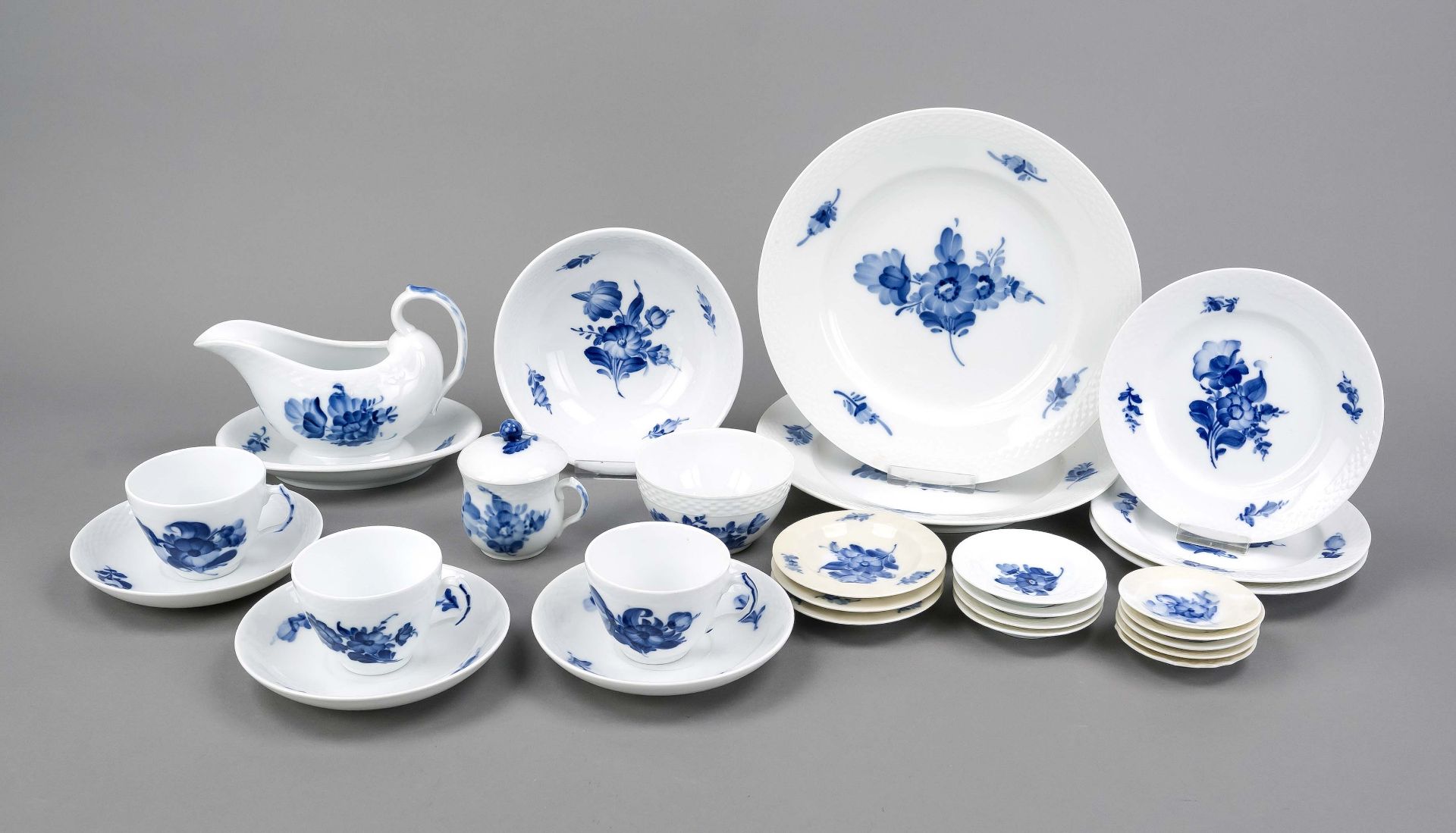 Mixed lot, 45-piece, Royal Copenhagen, Denmark, 20th century, Ozier form blue flower decoration,