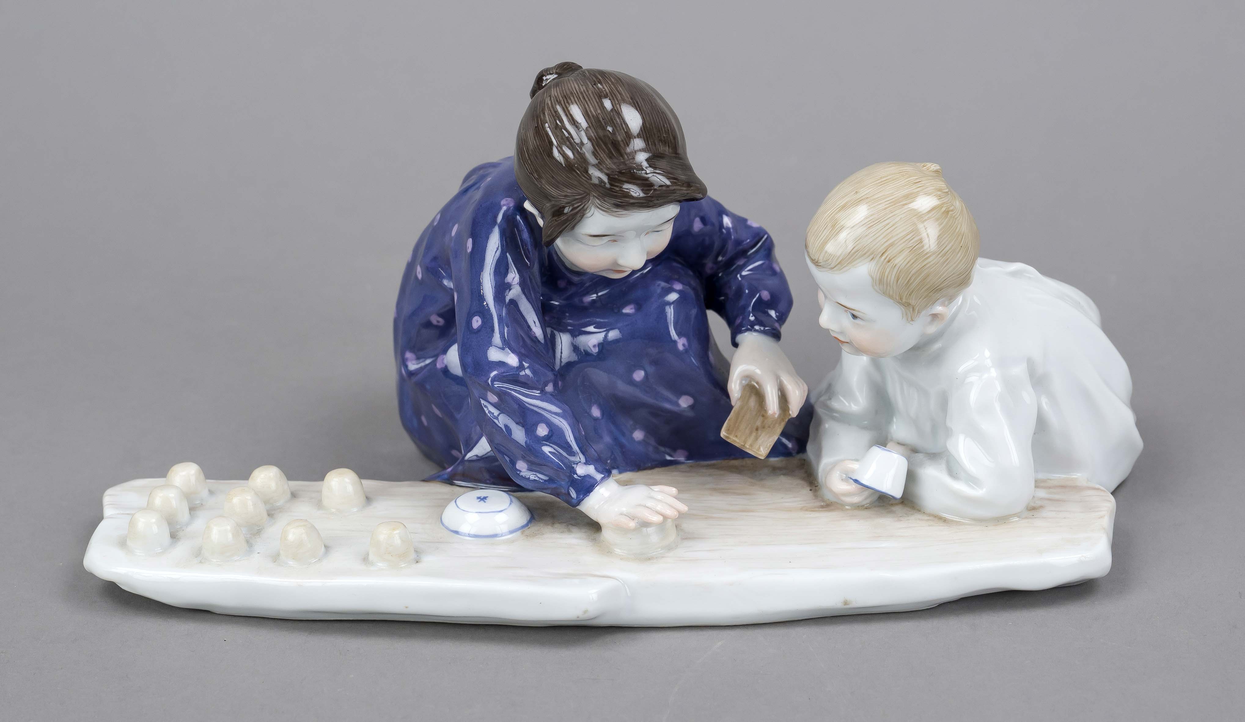 Art Nouveau figurine group, Two children, baking sand molds, Meissen, Knauff Schwerter 1850-1924,