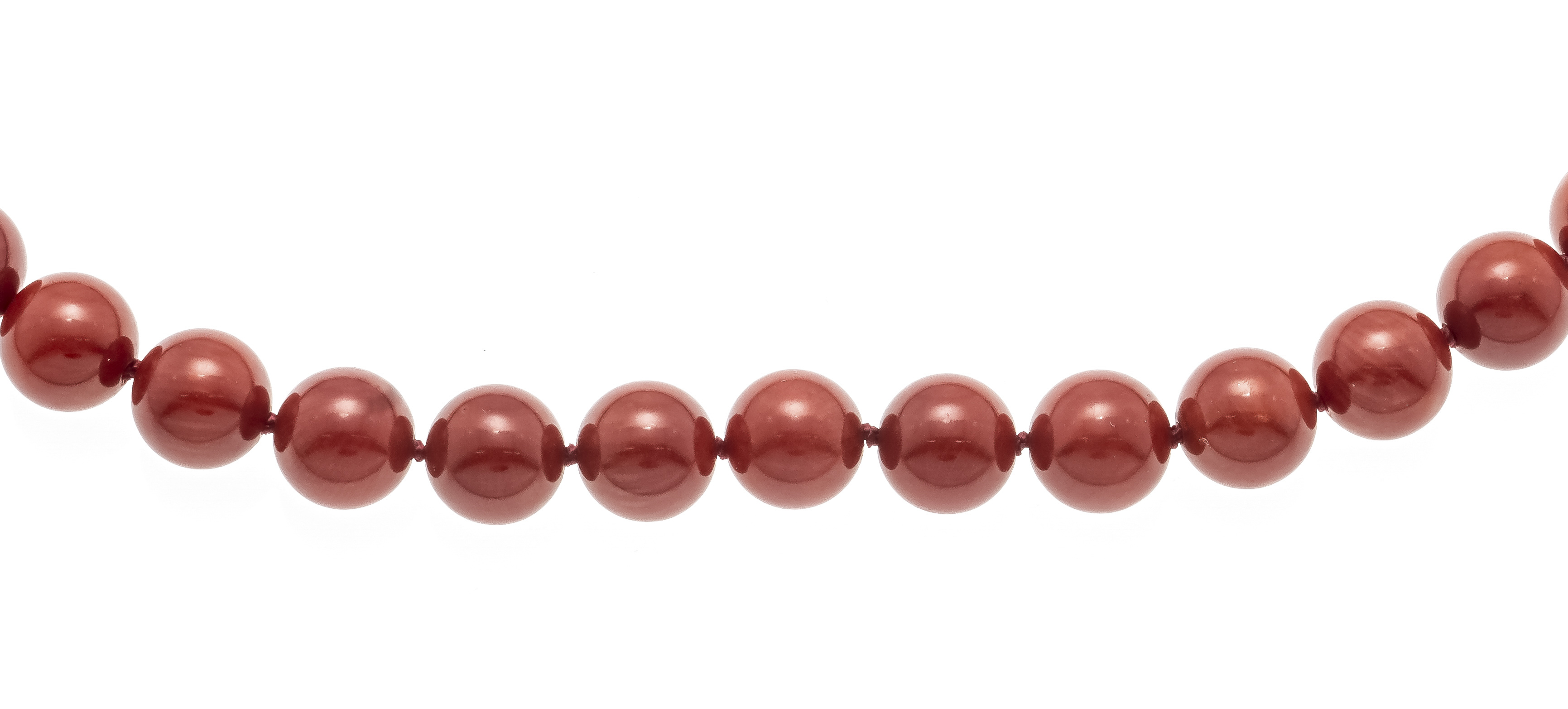 Coral necklace made of 62 fine coral spheres 8.7 mm in a strong, slightly orange-tinged red, with - Image 2 of 2