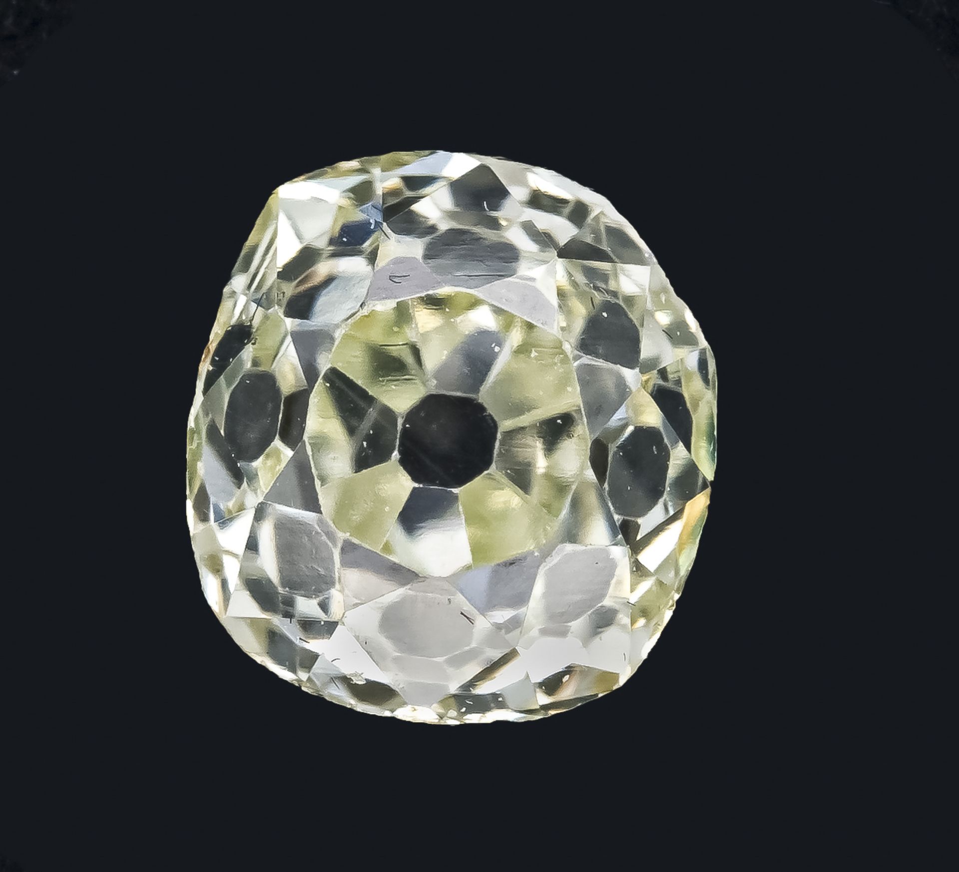 Altschliff-Diamant 0,66 ct in K