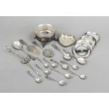 Mixed lot of 26 pieces, 20th century, various makers, silver of different finenesses, heart-shaped