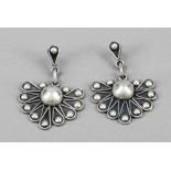 Pair of earrings, Mexico, 20th century, sterling silver 925/000, flower shape, w. 4 cm, approx. 28