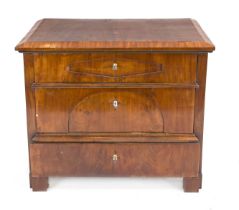 Biedermeier chest of drawers from around 1820, mahogany, three drawers with inset bone key