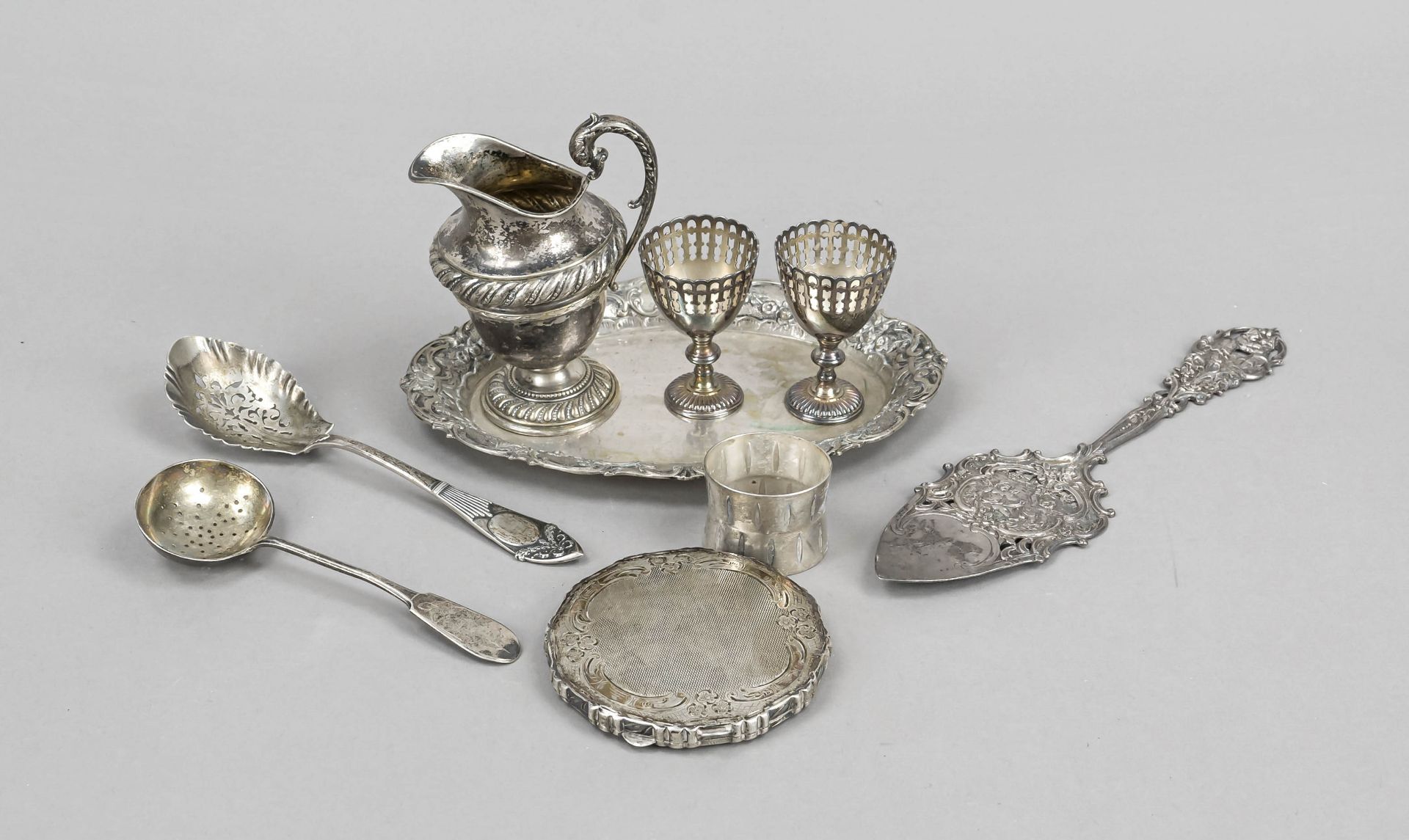 Mixed lot of six pieces, 20th century, silver of various finenesses, oval tray, l. 21 cm, cream jug,