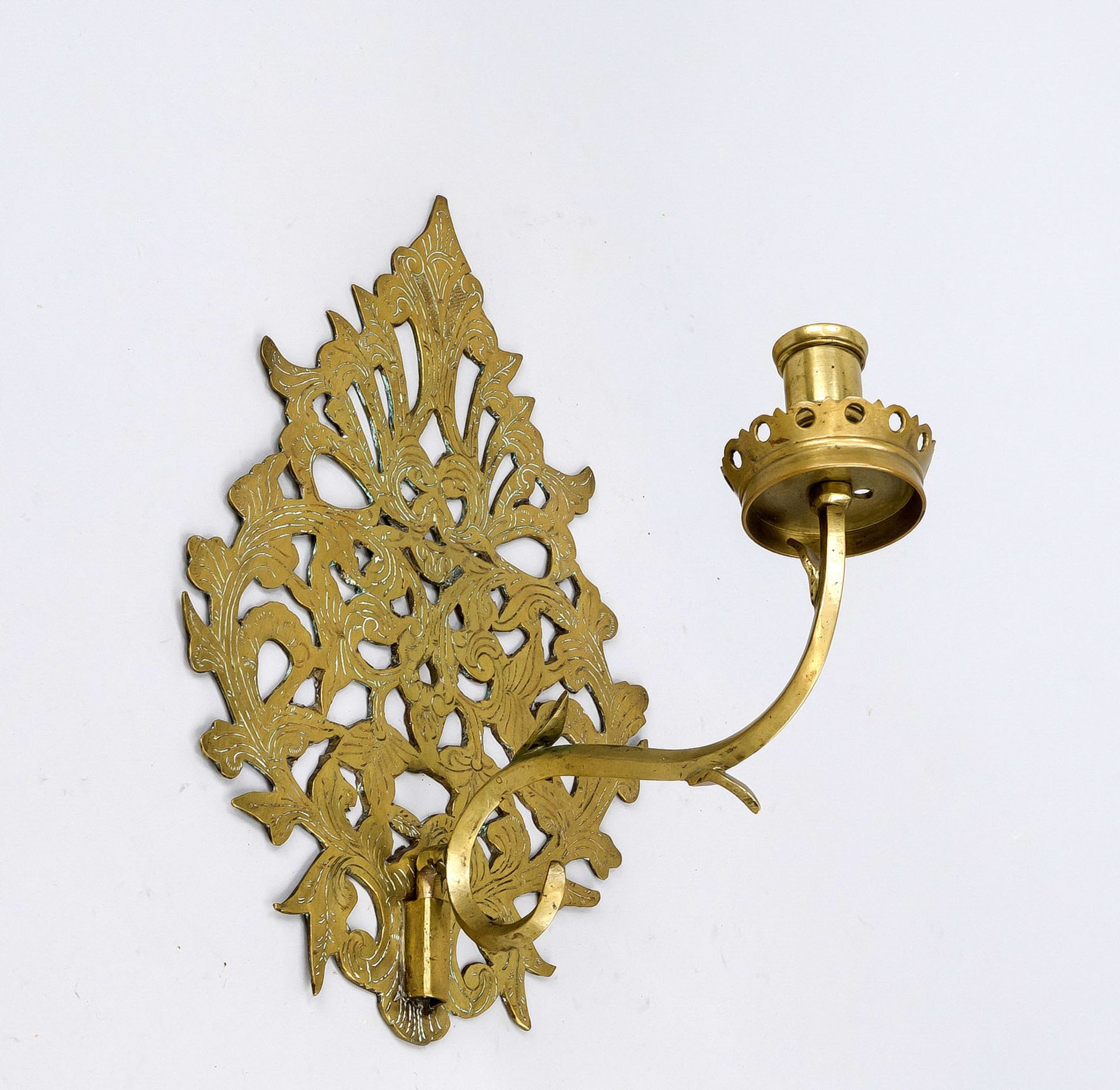 Wall candlestick, 18th/19th century, brass, openwork wall plate with engraved foliage, curved