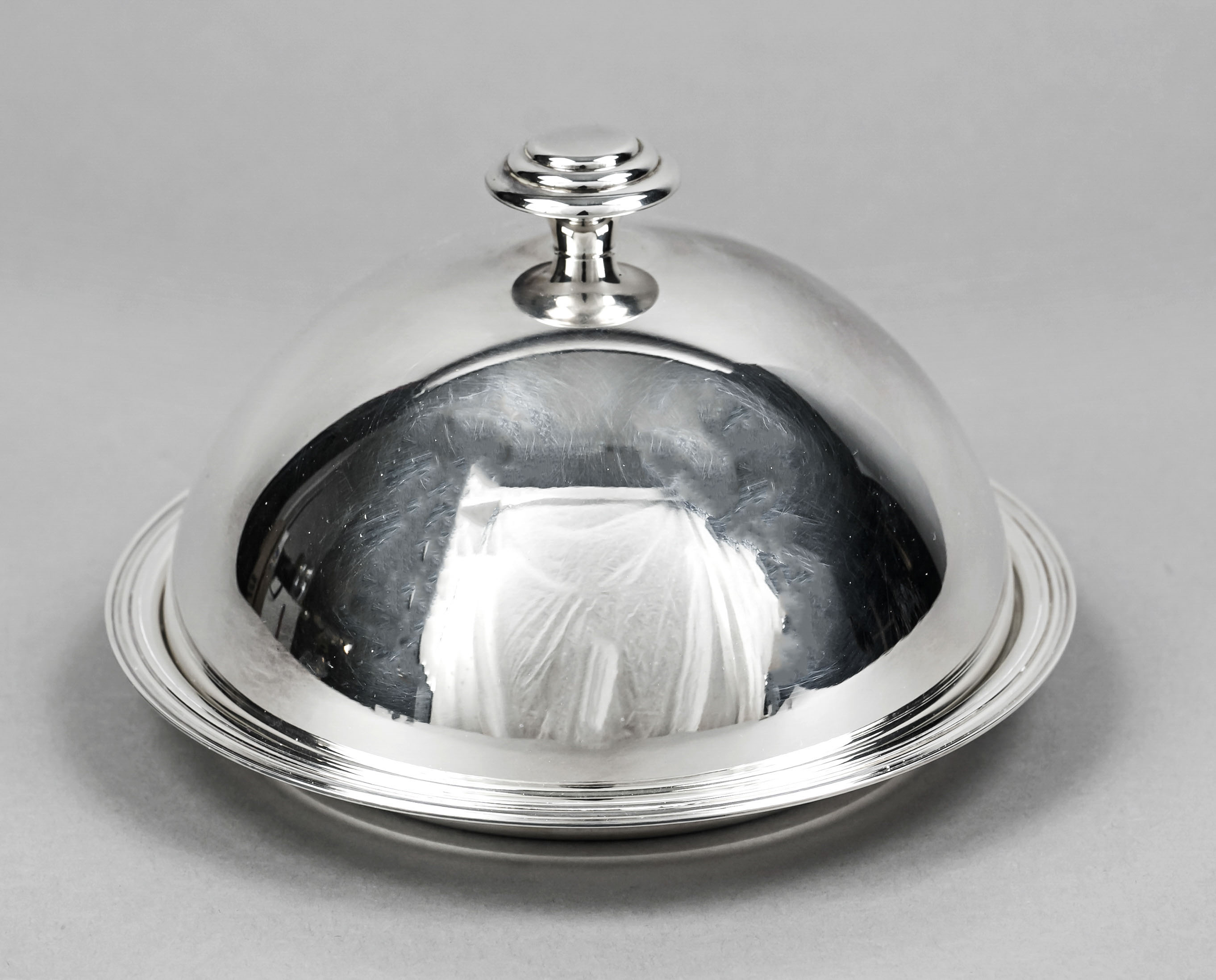 Round butter dish, France, 2nd half 20th century, master's mark Christofle, Paris, plated, smooth