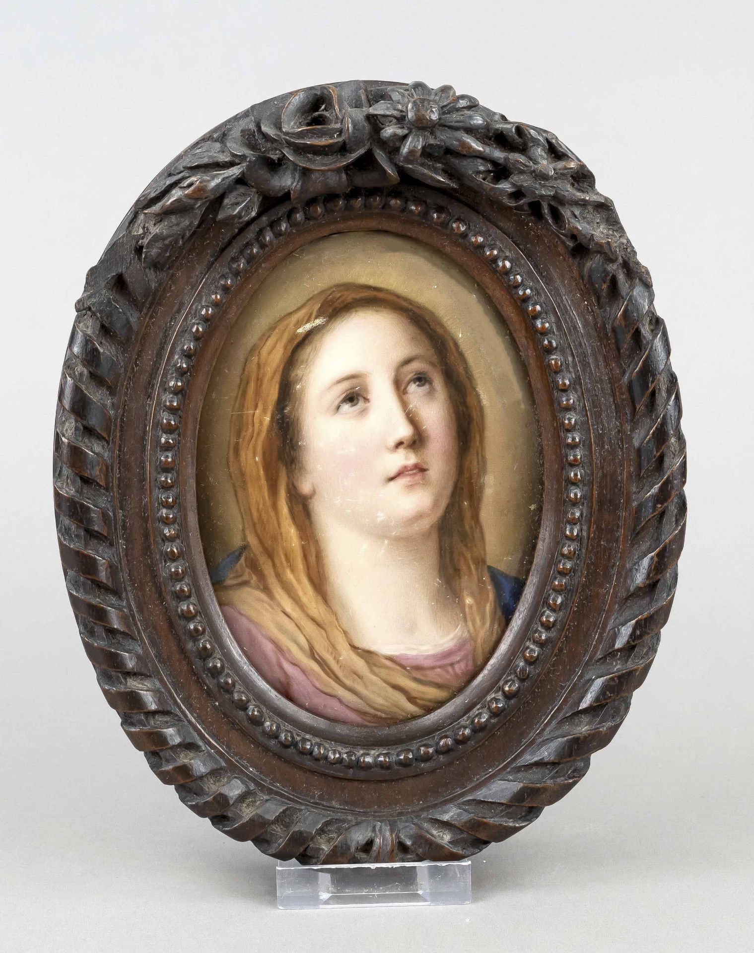 Oval picture plate, porcelain painting, Mary with enchanted gaze, h. 14 cm, carved wooden frame,