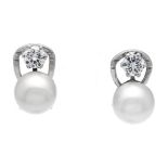 Akoya brilliant-cut diamond clip ear studs, WG 585/000, unmarked, tested, with 2 cream-white Akoya