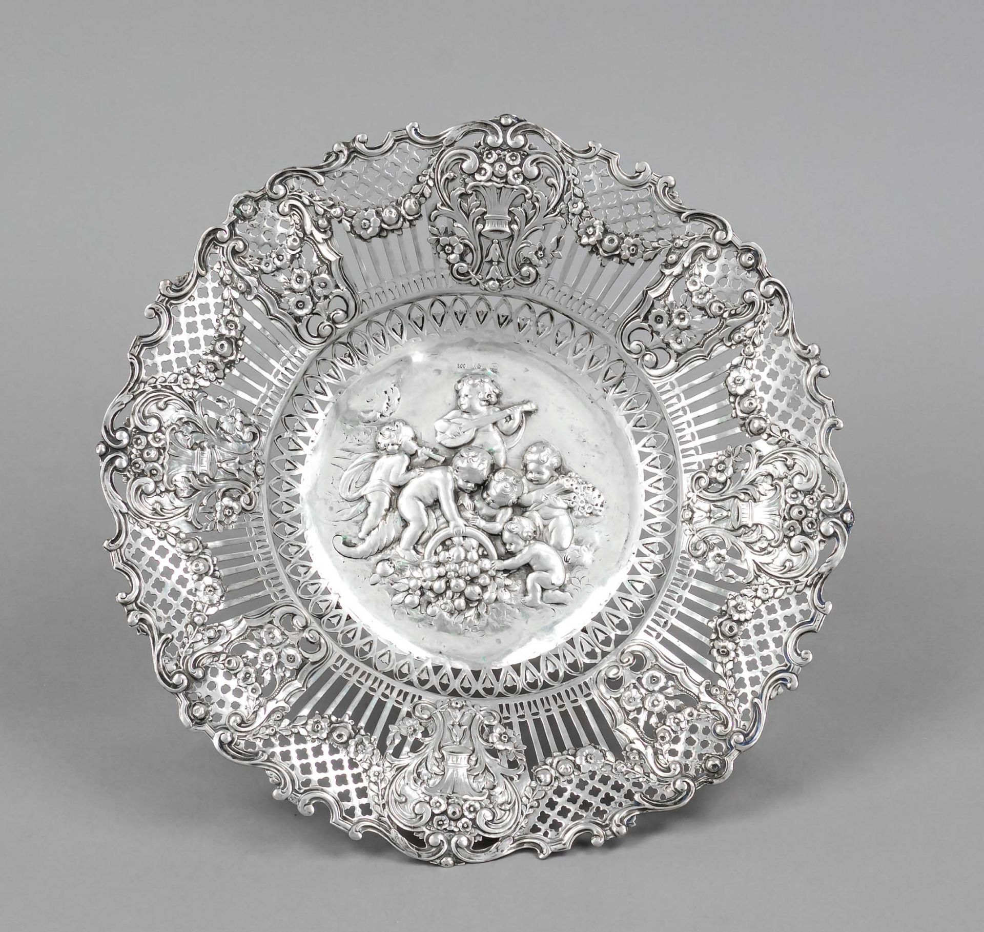 Round openwork bowl, German, 20th century, silver 800/000, on 4 feet, curved rim, wide rim richly - Image 2 of 2