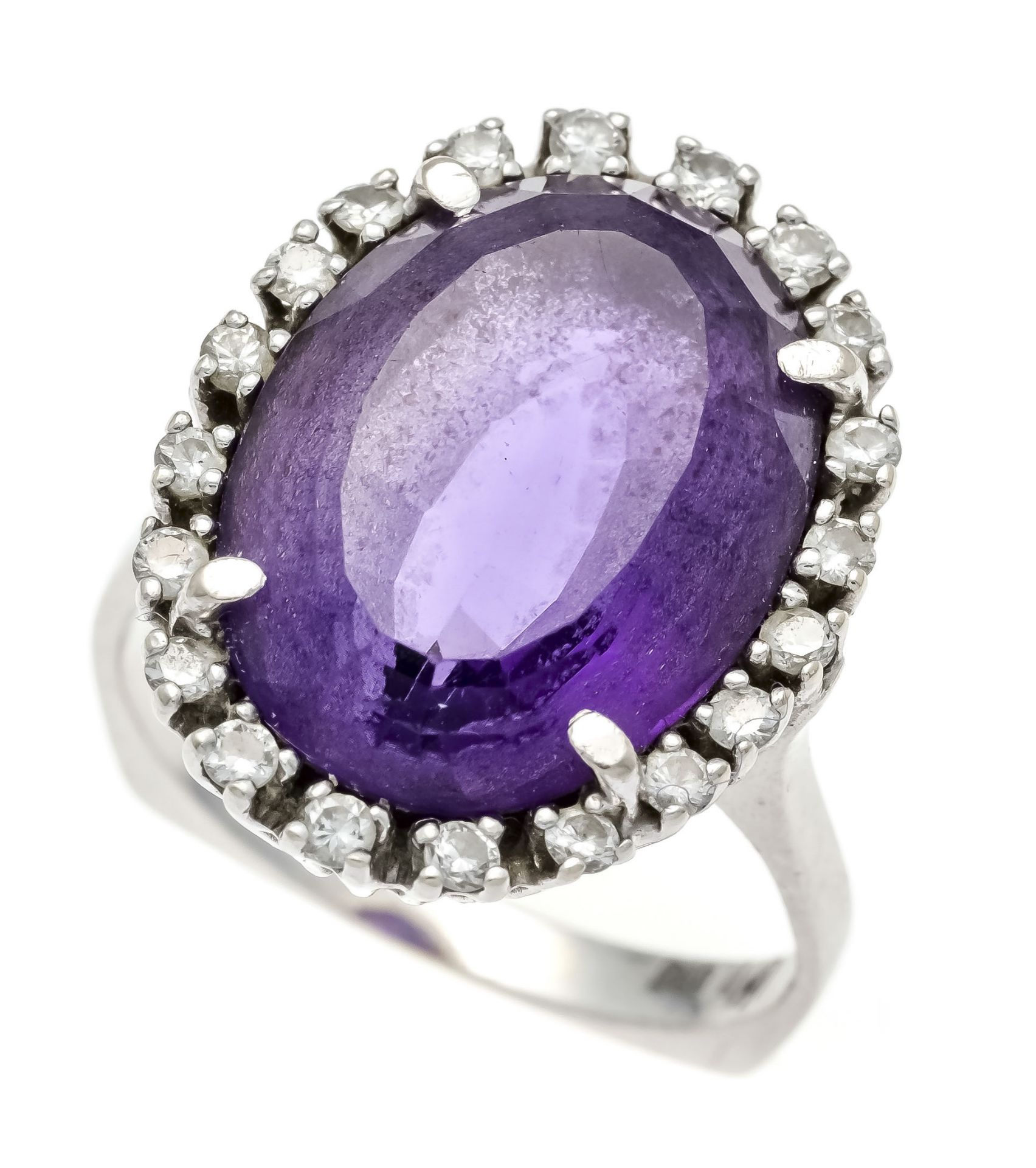 Amethyst ring WG 585/000 with an oval faceted amethyst 17 x 12.5 mm and 20 brilliant-cut diamonds,