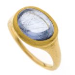 Sapphire ring GG 900/000 with a natural oval very good sapphire cabochon 7.50 ct, 13 x 9 mm, in a