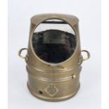 Compass case, England around 1900, brass and glass. Round glass body with two viewing windows and