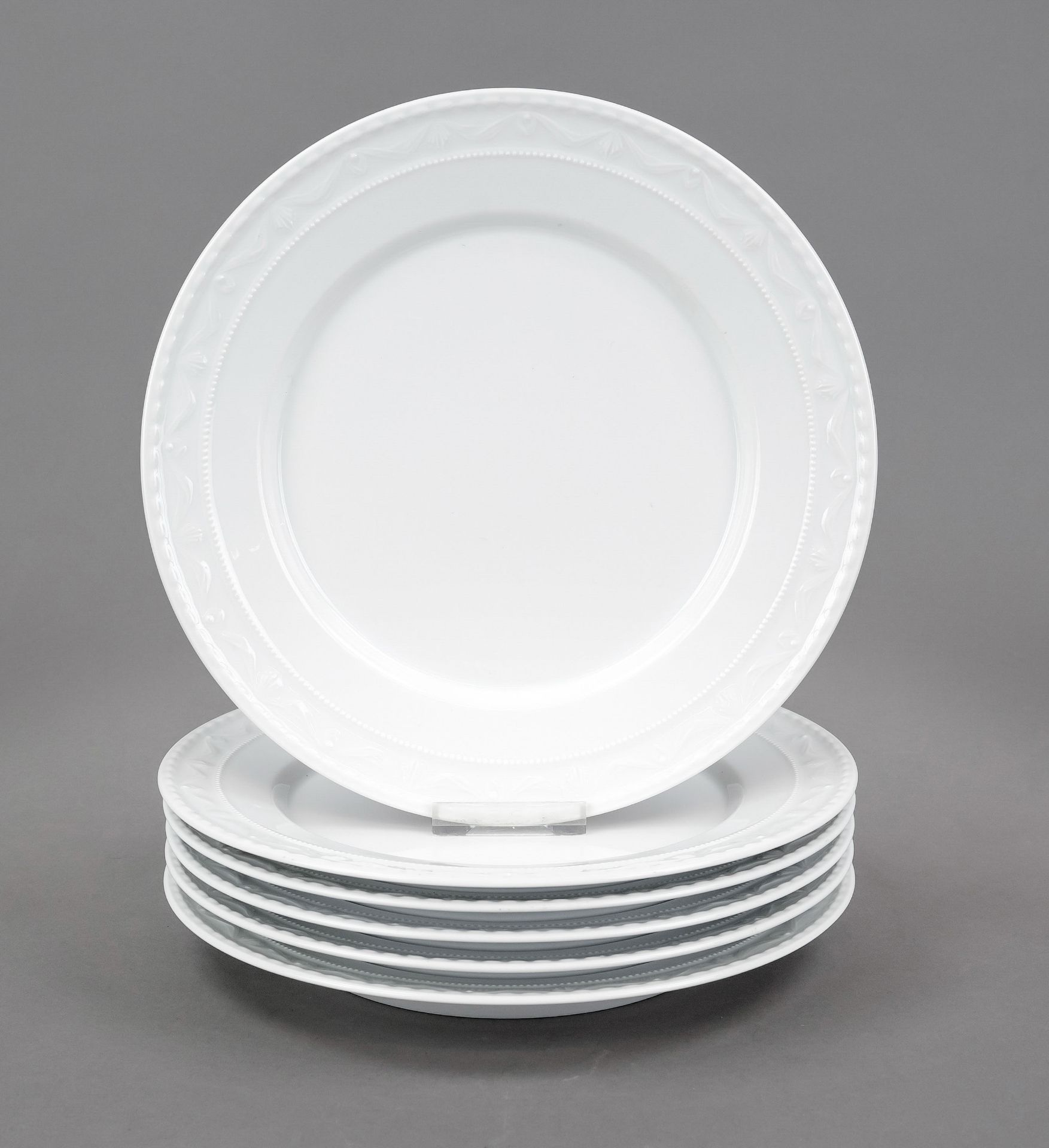 Six dinner plates, KPM Berlin, marks after 1993, 2nd choice, shape Kurland, design for the last Duke