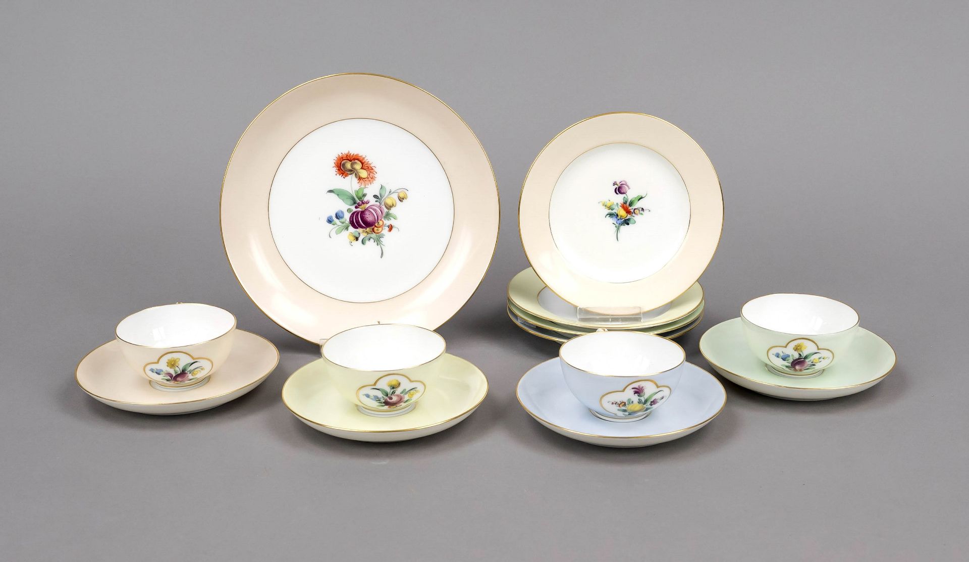 Four mocha place settings, 13 pieces, Nymphenburg, marks 1925-1975, 4 mocha cups with saucer, h. 4