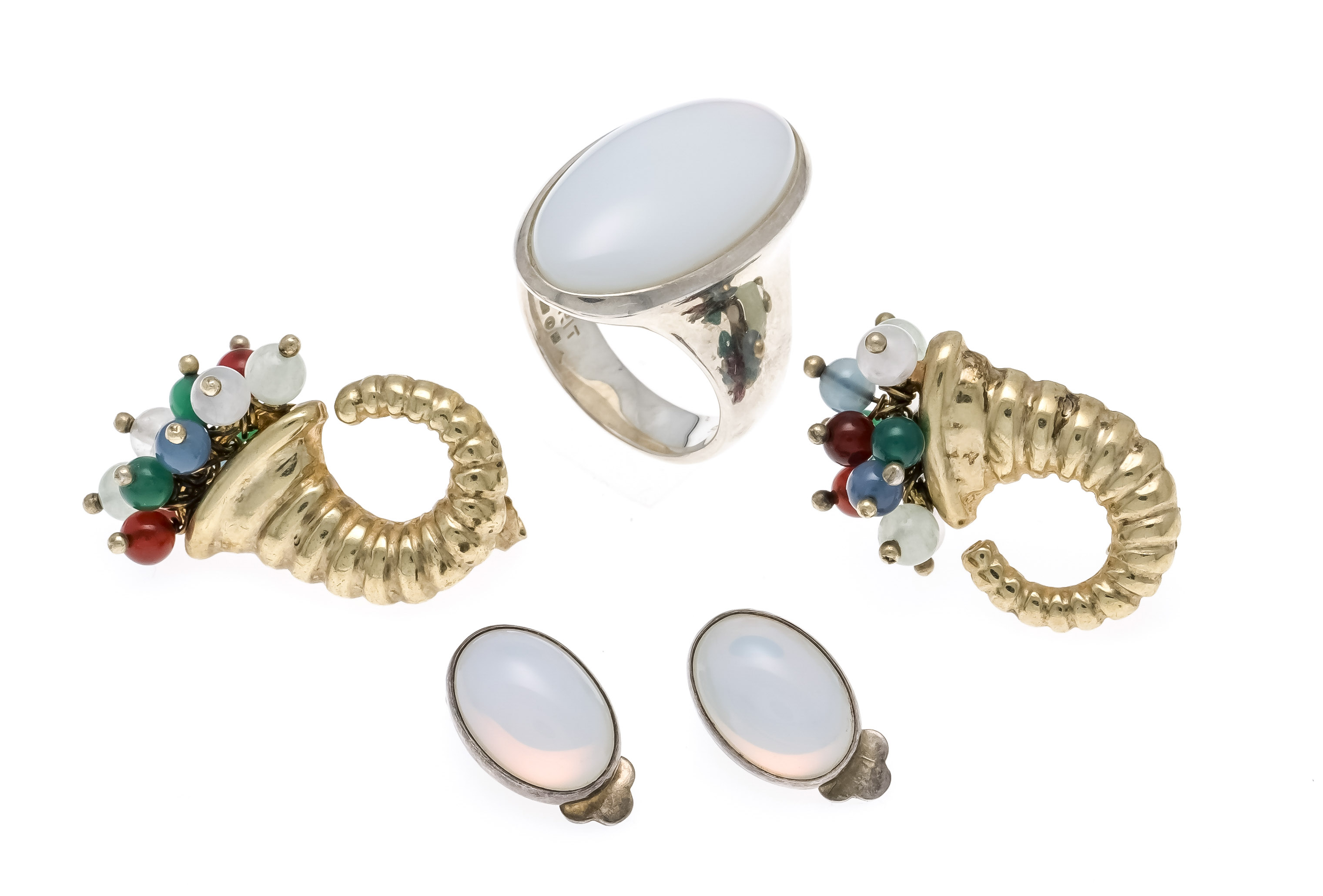 3-piece set, silver 925/000, partly gold-plated, with 3 oval opal cabochons 24 x 14 and 13 x 9 mm