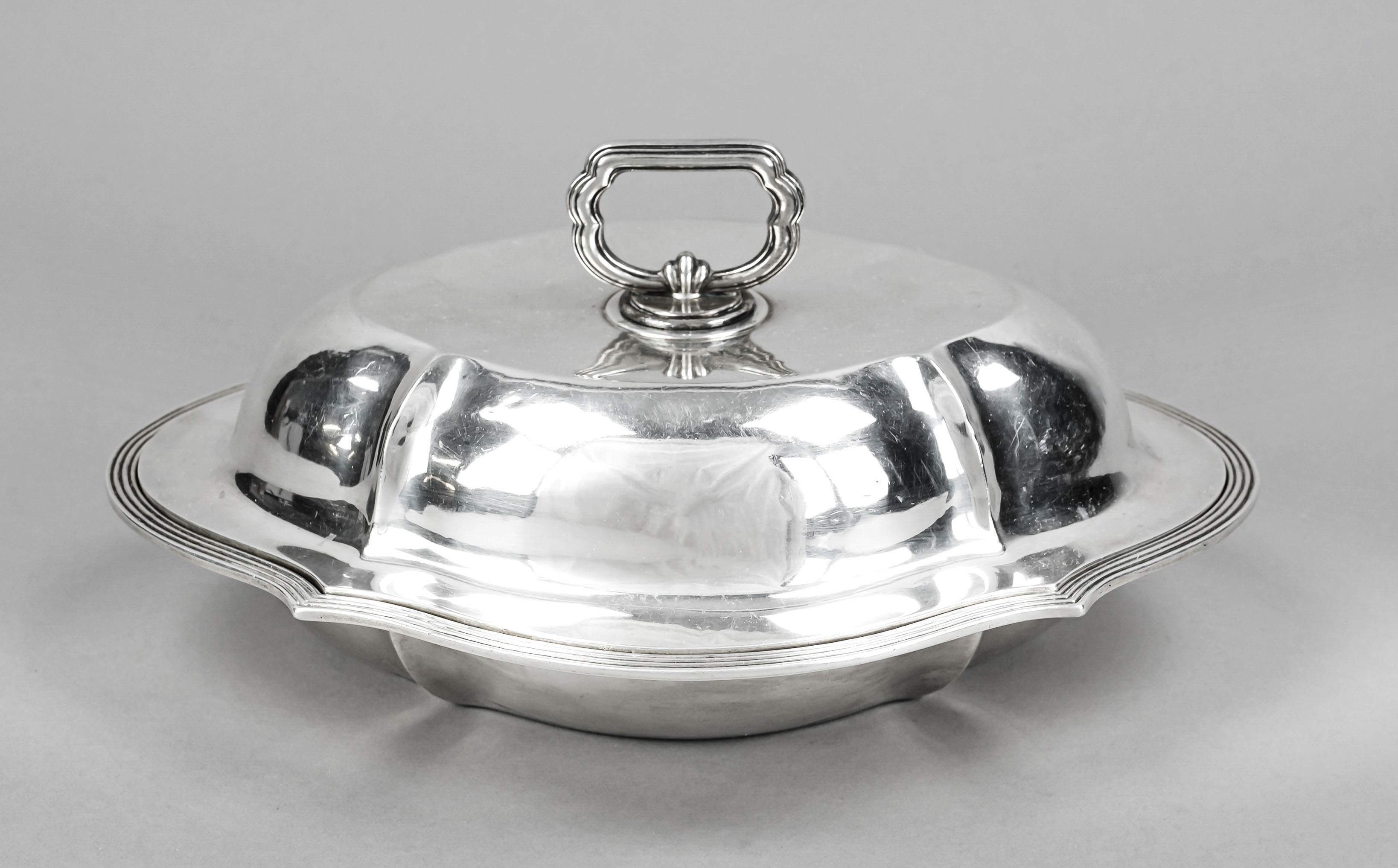 Oval warming dish, USA, c. 1900, maker's mark J. E. Caldwell & Co., Philadelphia, sterling silver