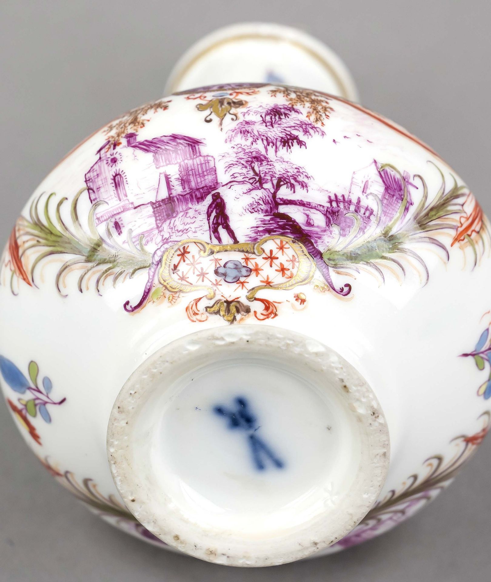 Flacon, Meissen, 18th century, of baluster form on a round base, domed cover with cone finial, the - Image 4 of 4