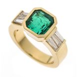 Gübelin emerald ring GG 750/000 with an excellent emerald-cut faceted emerald 2.45 ct in a