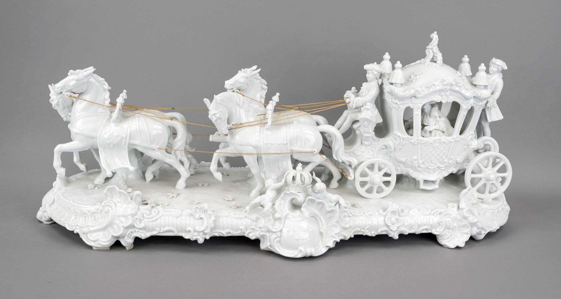 Imposing rococo carriage, Unterweißbach, Thuringia, mark after 1990, 3rd choice, white, designed