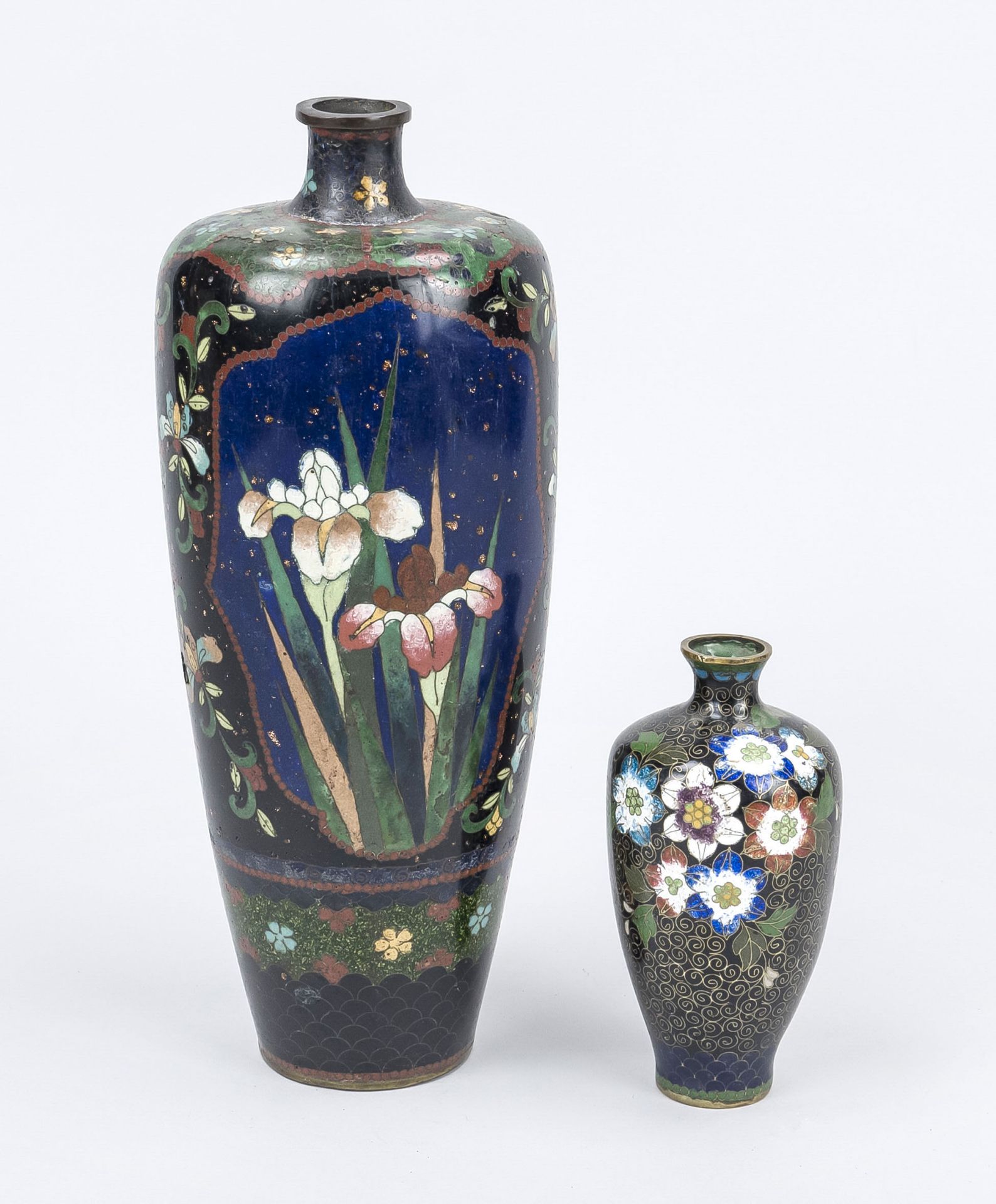 2 Cloisonné Vasen, Japan um 190