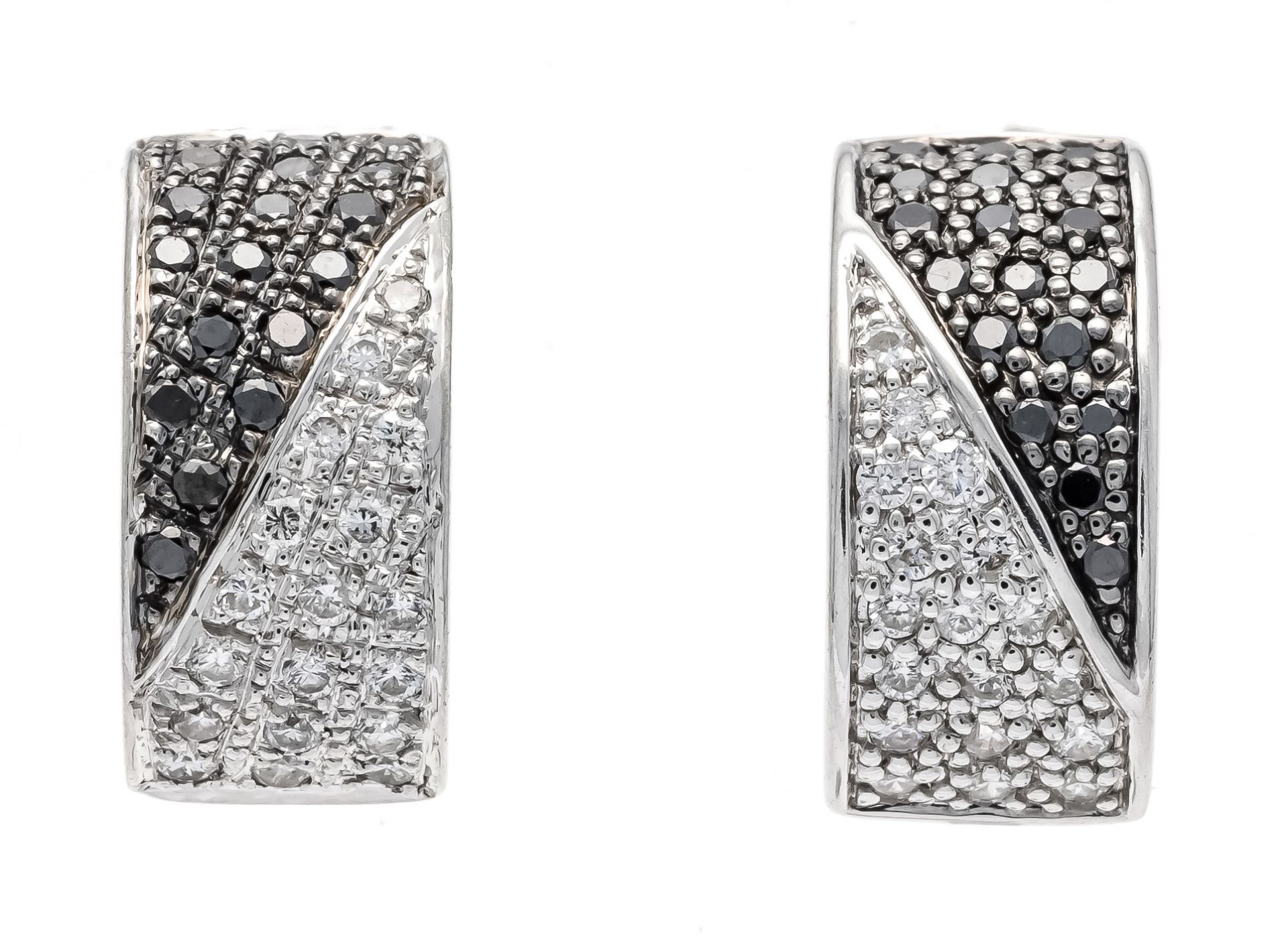 Brilliant stud earrings WG 750/000 with 36 brilliant-cut diamonds, total 0.54 ct W/VS-SI and 36