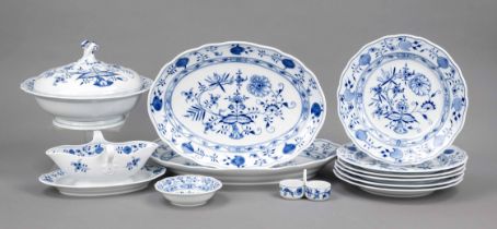 Dinner service for six persons, 12 pieces, Meissen, marks after 1948, 1st to 3rd choice, New Cut-out