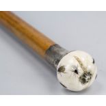 Walking stick with Shibayama handle, Japan around 1900 (Meiji). Ivory pommel in the shape of a fruit