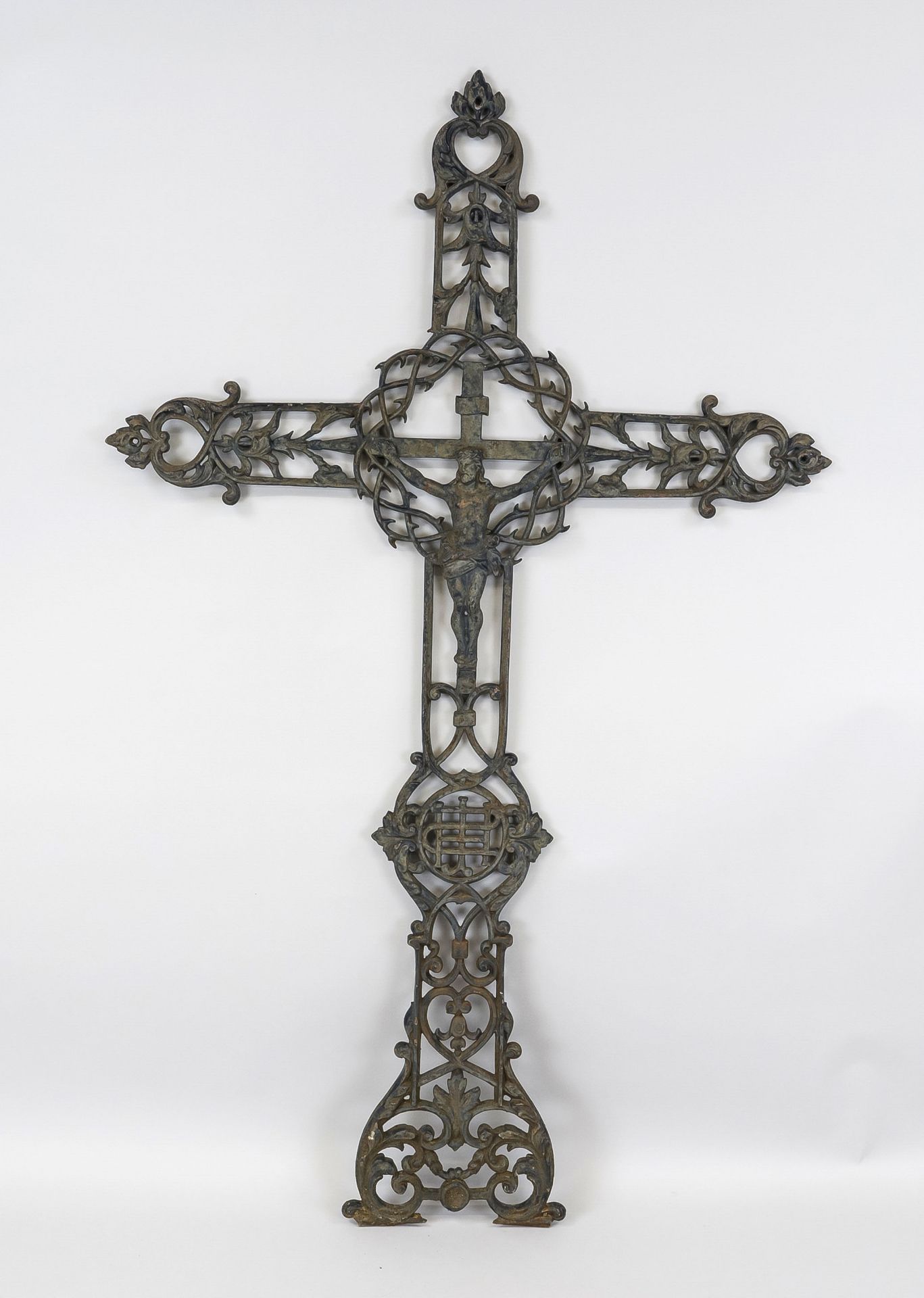 Large iron cross, late 19th century, open-worked and ornamented, corroded, h. 151 cm