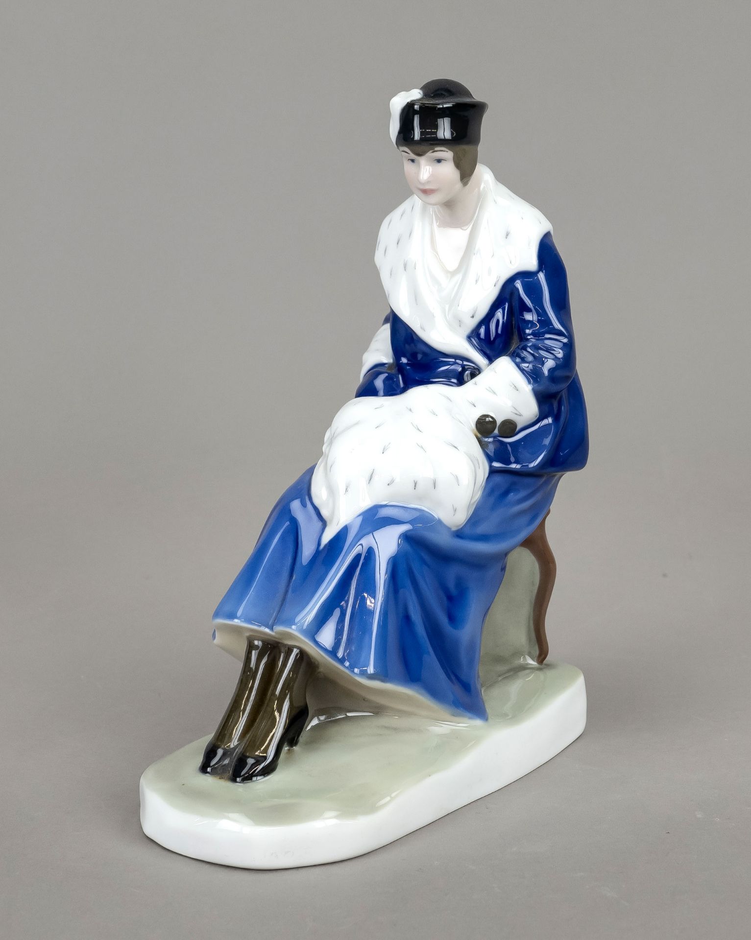 Lady with muff, Fraureuth, art department, Saxony, 1920s, designed by Margarethe Becking around