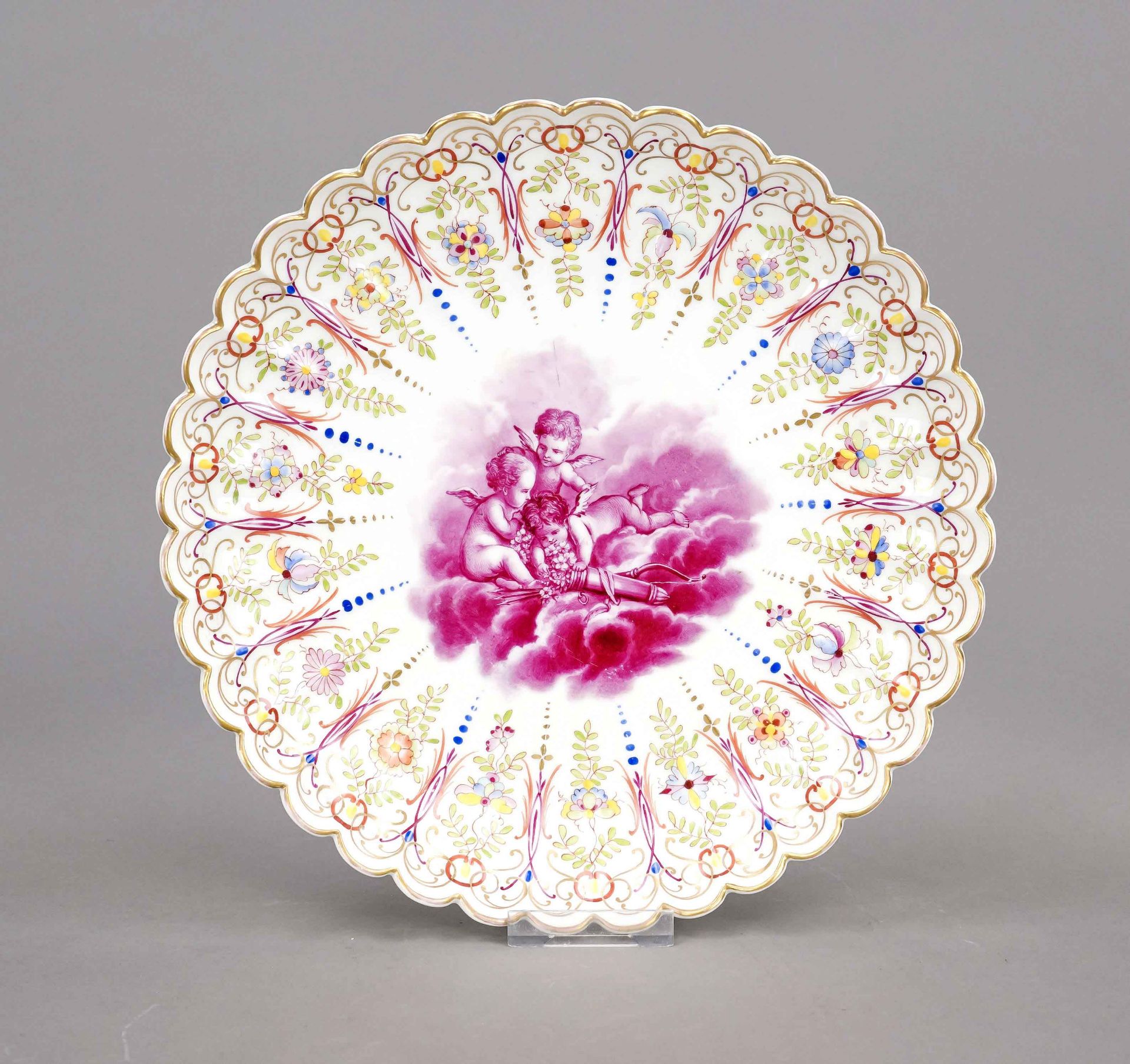 Large fan-shaped bowl, Meissen, Knauf Schwerter, mark 1850-1924, 2nd choice, purple putti playing in