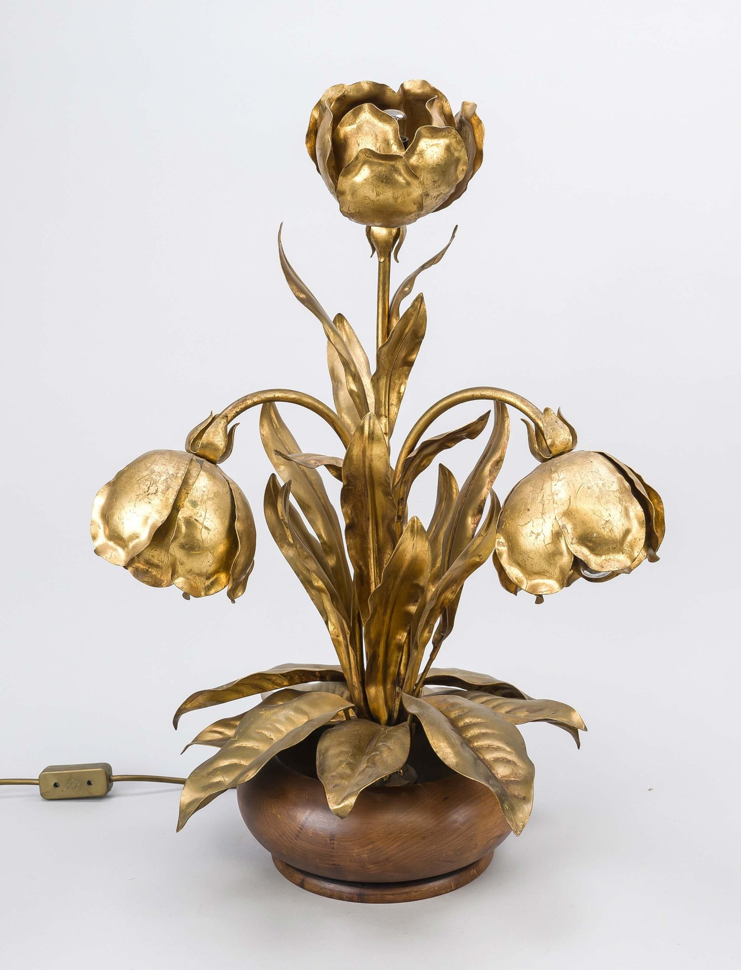 Large table lamp, mid-20th century, gold-bronzed sheet iron, turned wood body. Three blossoms as