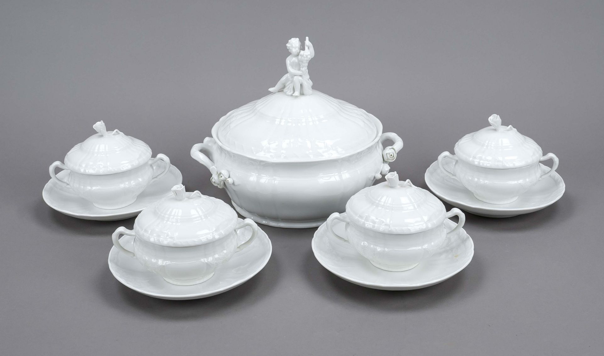 Mixed lot, 24-piece, KPM Berlin, marks 1962-1992, 2nd choice, form Rocaille, designed by Friedrich