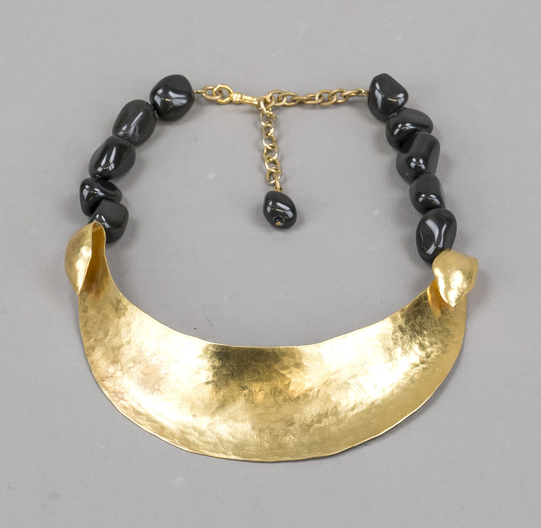 Hervé van der Straeten, vintage costume jewelry choker made of gold-colored metal (brass, gold-