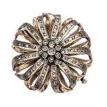 Flower brooch, GG 333/000 and silver, unmarked, tested, with diamond roses, d. 42 mm, 15.3 g