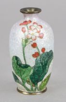Small ginbari cloisonné vase, Japan, early 20th century, blossoming flowers and large leaves on a