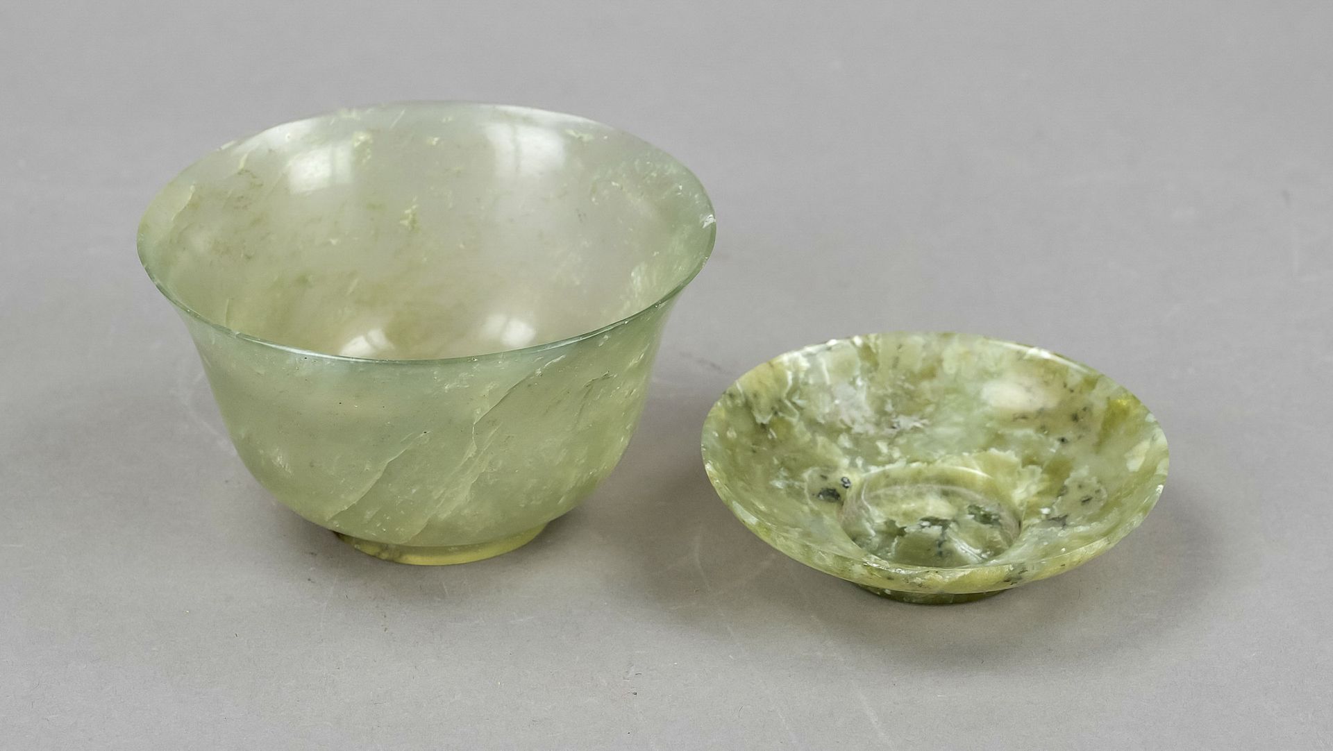 Jadeite lidded bowl, China, 19th/20th century, jade tea bowl with lid brought to translucency, d - Image 2 of 2