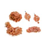 Set of 4 angel skin coral pieces, 3 finely flower-shaped corals l. 47, 32 and 30 mm, 2 pieces of