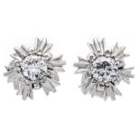 Brilliant stud earrings WG 750/000 with 2 brilliant-cut diamonds, total 0.40 ct Wesselton - slightly