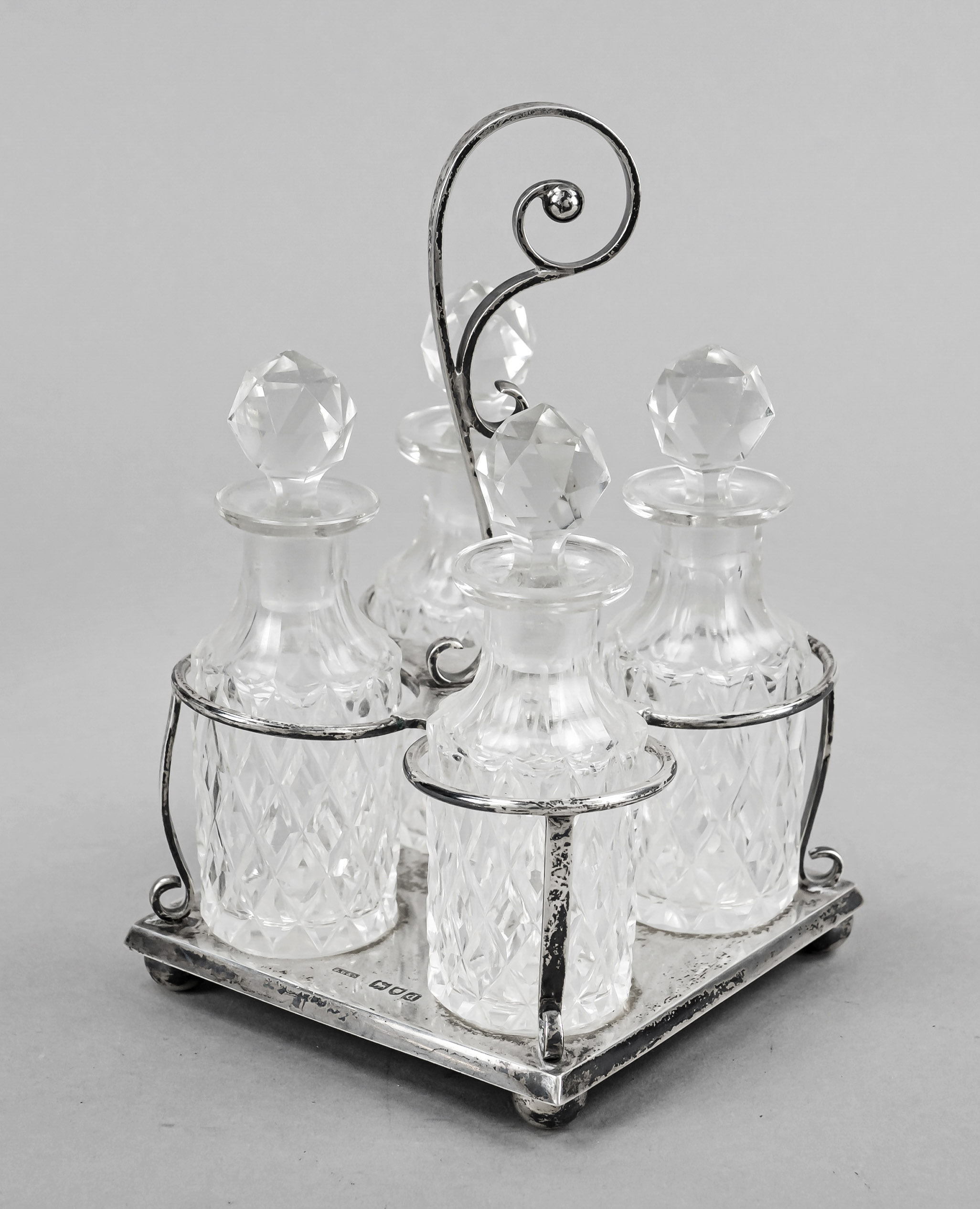 Cruet, England, 1899, maker's mark John Grinsell & Sons, London, sterling silver 925/000, square